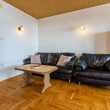 Klaudia Apartamento Dramalj