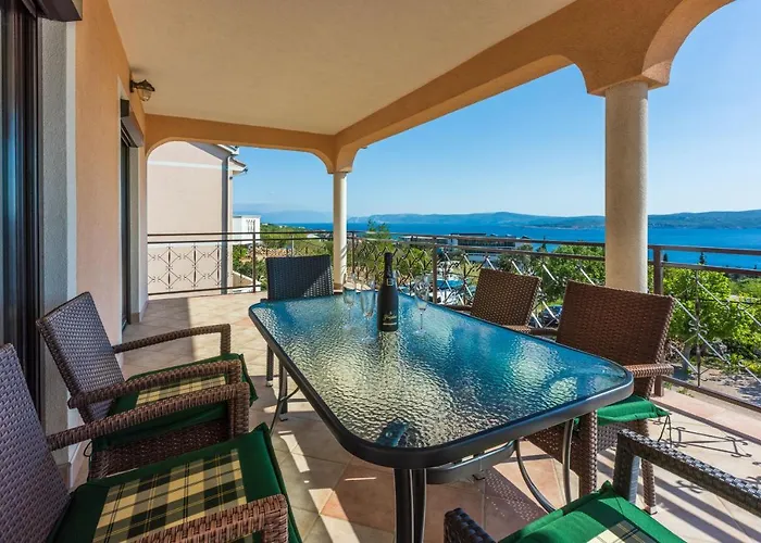 Klaudia * دْغاماي