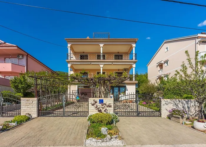 Klaudia * دْغاماي